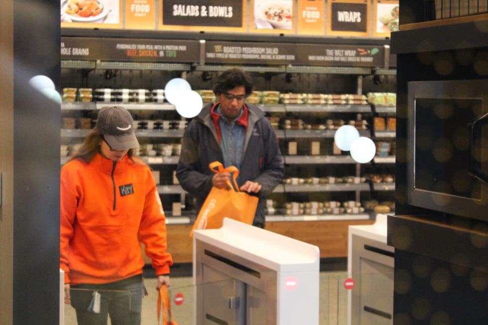 Как работает магазин без касс Amazon Go